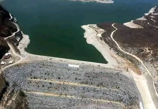 Oaxaca – Pescadores alertan sobre contaminación del agua de presa Benito Juárez por minería y agroquímicos (EDUCA)