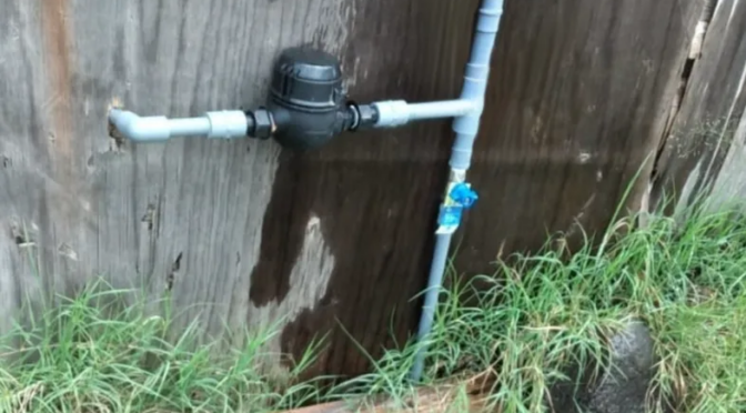 Edomex – Denuncian fugas y agua sucia en nueva red de Chalco tras pagar 6 mil pesos por toma (La Jornada Estado de México)
