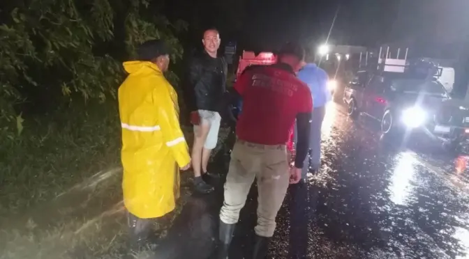 Guanajuato – Basura y exceso de agua agravaron inundaciones en colonias de Irapuato (Zona Franco)