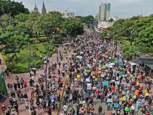 Jalisco – Nueva marcha contra agua sucia en Guadalajara reúne a 10 mil personas (La Jornada)