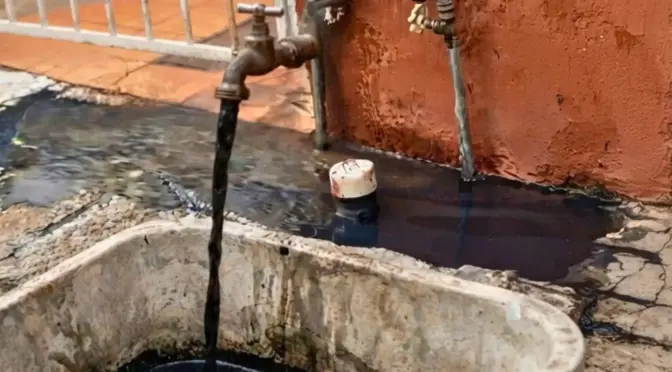 Jalisco – Agua negra en Guadalajara refleja la crisis de contaminación que enfrenta México (MVS Noticias)