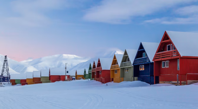 Europa – El drama climático que vive un pueblo de Europa: glaciares que retroceden, agua contaminada y casas en riesgo por avalanchas (Infobae)