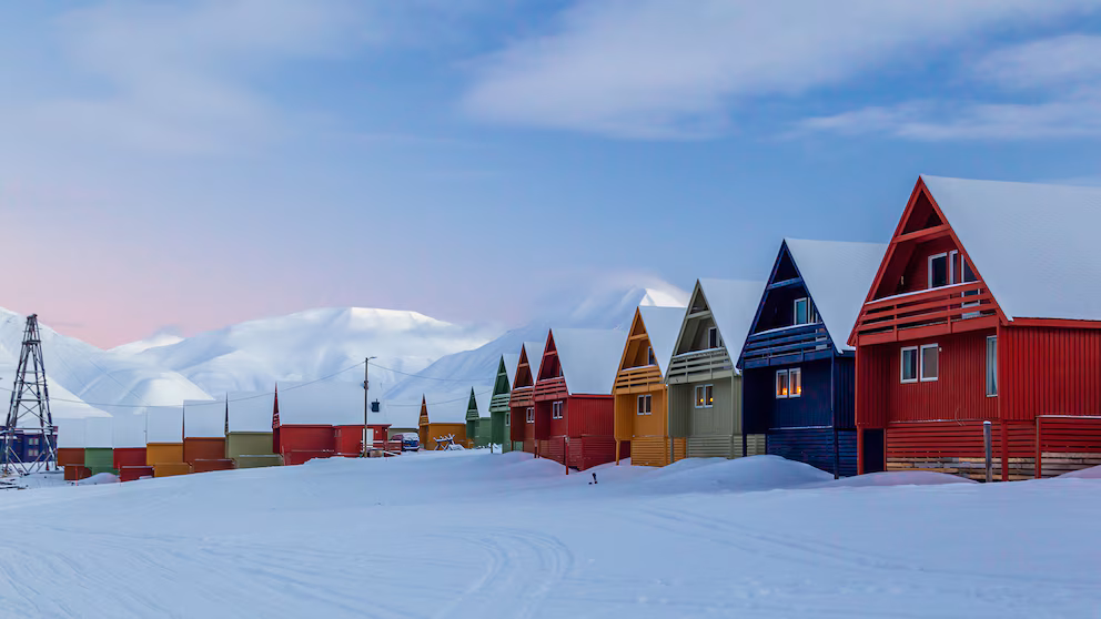 Europa – El drama climático que vive un pueblo de Europa: glaciares que retroceden, agua contaminada y casas en riesgo por avalanchas (Infobae)