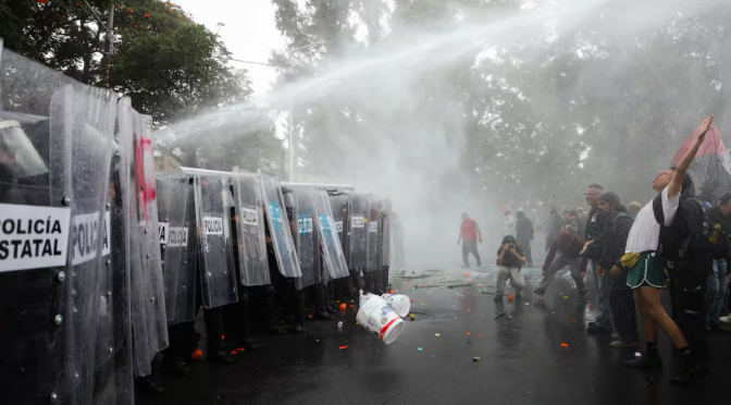 Jalisco – La crisis del agua de Guadalajara: fuertes lluvias y un sistema viejo e ineficiente (EL PAÍS México)