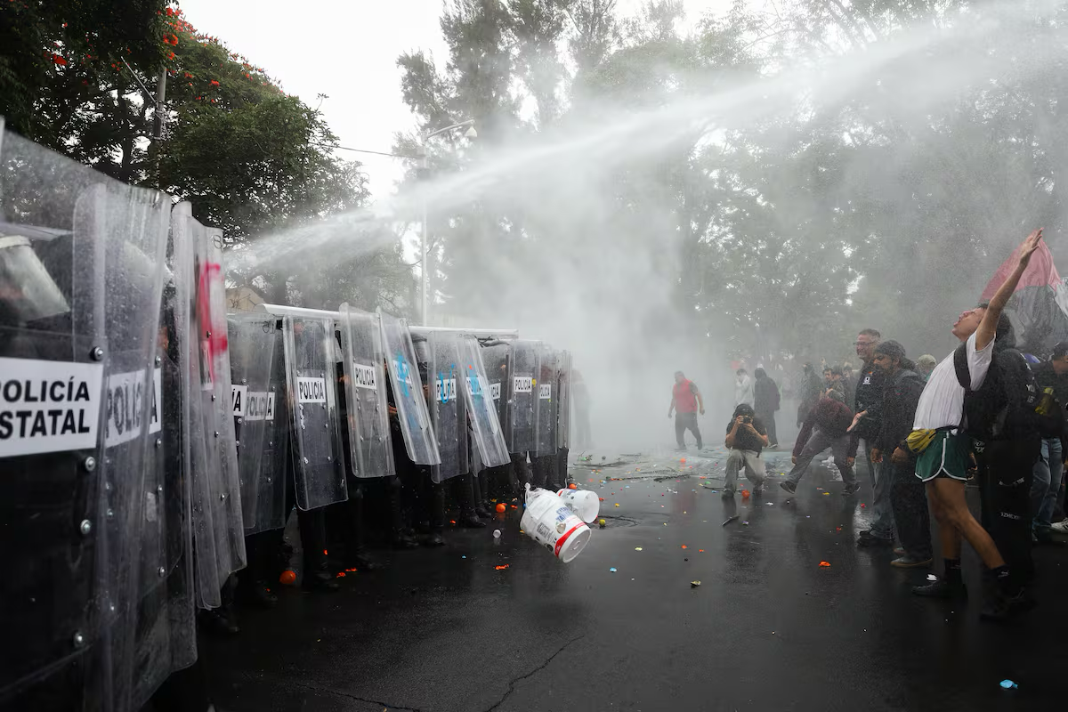 Jalisco – La crisis del agua de Guadalajara: fuertes lluvias y un sistema viejo e ineficiente (EL PAÍS México)