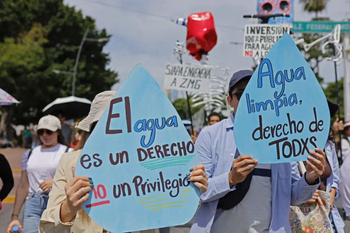 Jalisco – ¿Qué pasa en Jalisco con la crisis de agua sucia? Gobierno federal y Conagua ayudarán a construir acueducto (Expansión)