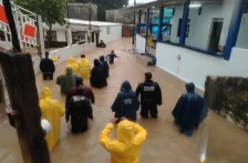 Veracruz – Reportan cuatro fallecidas tras colapso de barda por lluvias en Villa Allende, Veracruz (La Jornada)